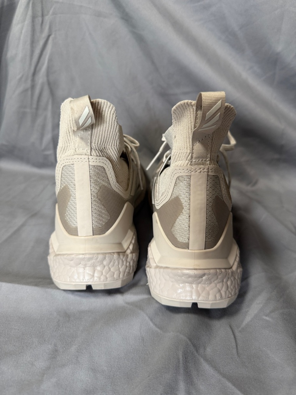 Women’s Light Beige Trail Running Shoes - Picture 3 of 6